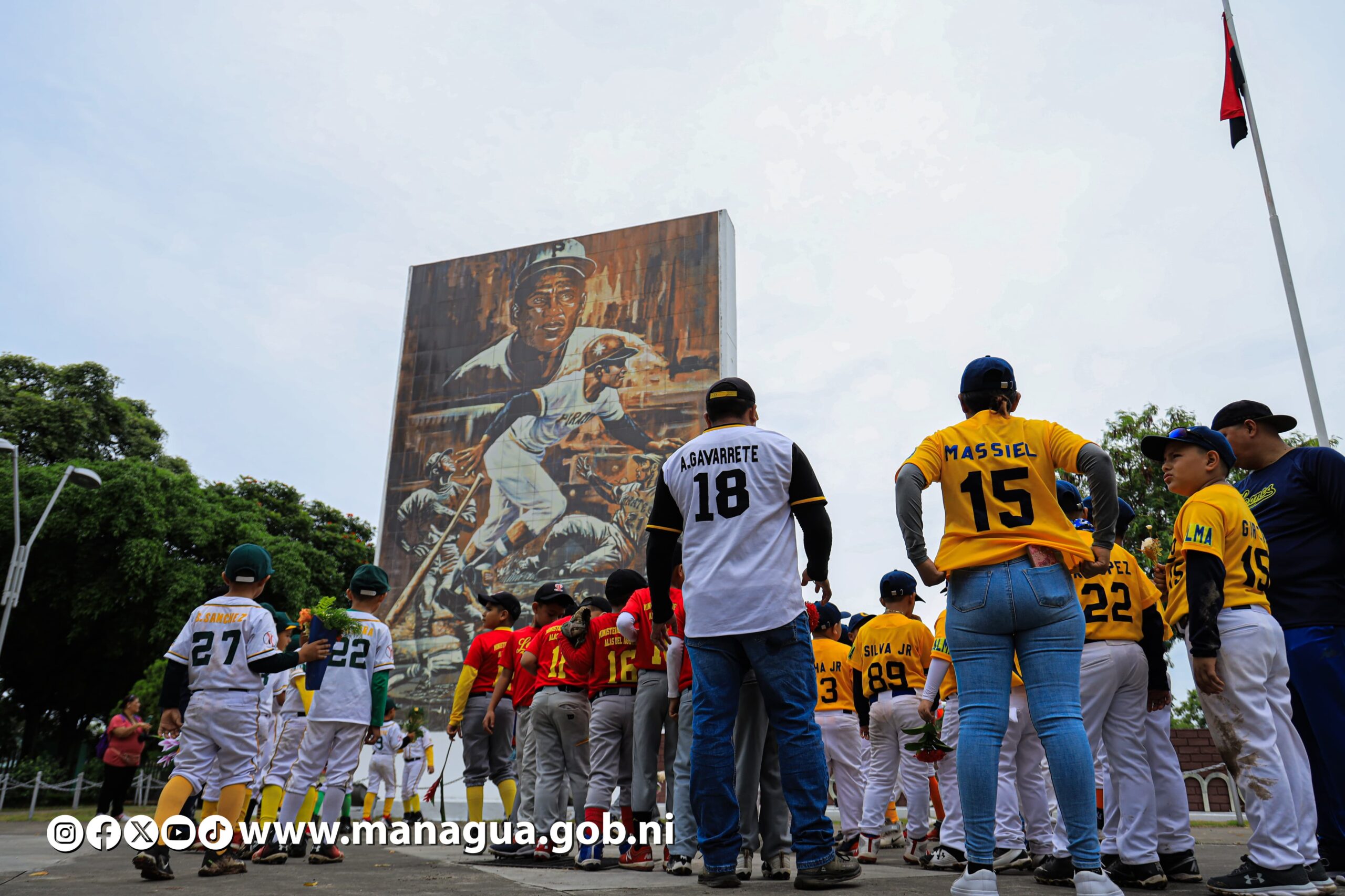 Rinden homenaje a Roberto Clemente con una jornada deportiva en Managua