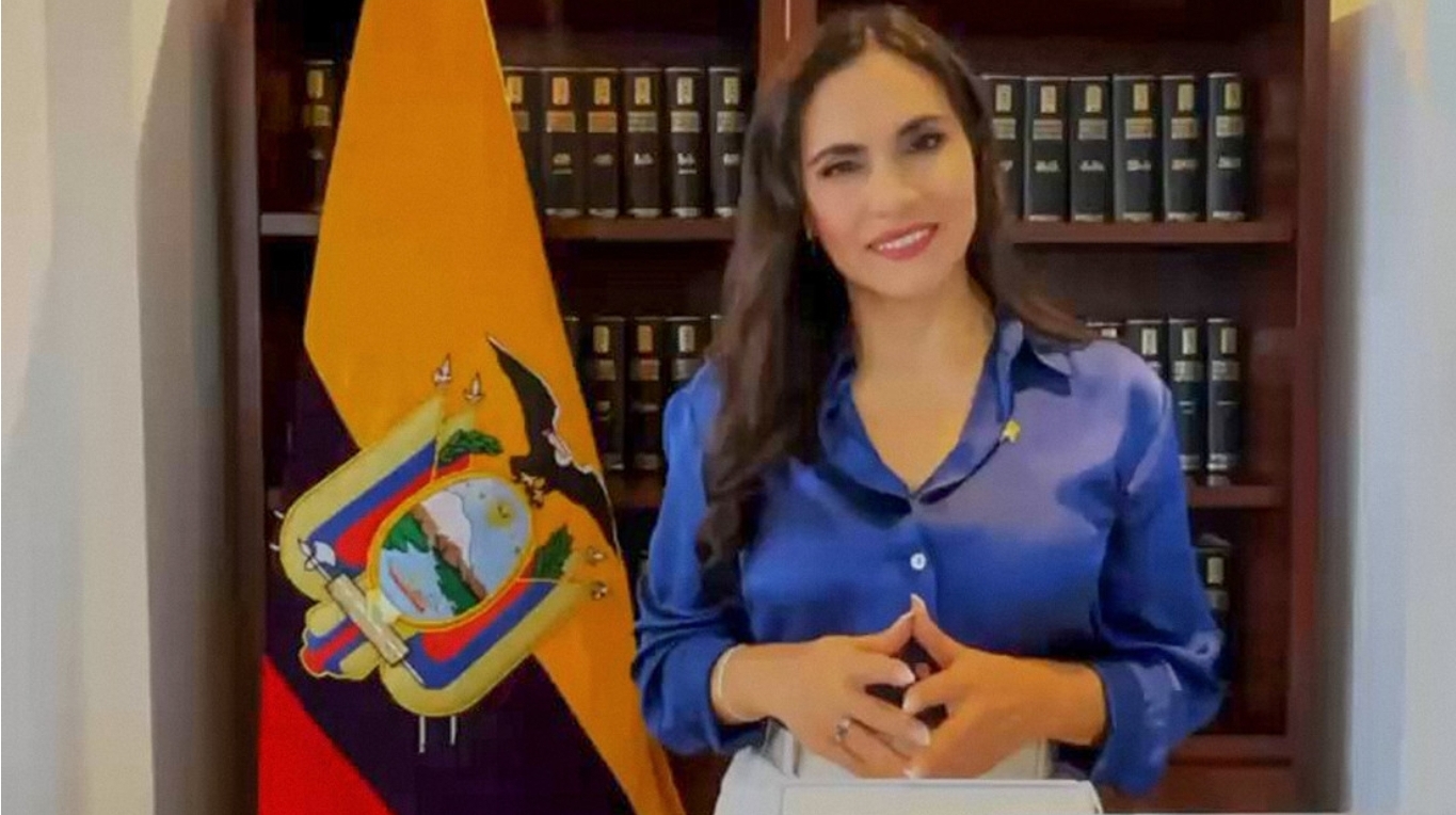 Verónica Abad: “Asumiré la Presidencia constitucional de la República del Ecuador”