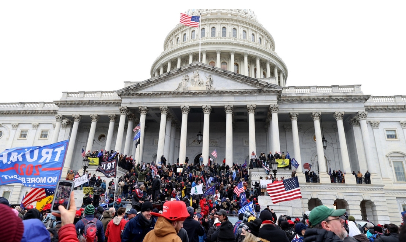 Trump podría indultar a 1.000 manifestantes de las protestas del 6 de enero