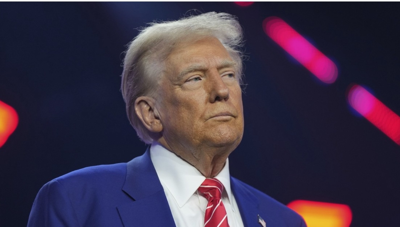 Trump anuncia visita de su hijo a Groenlandia y le promete beneficios si se vuelve parte de EEUU