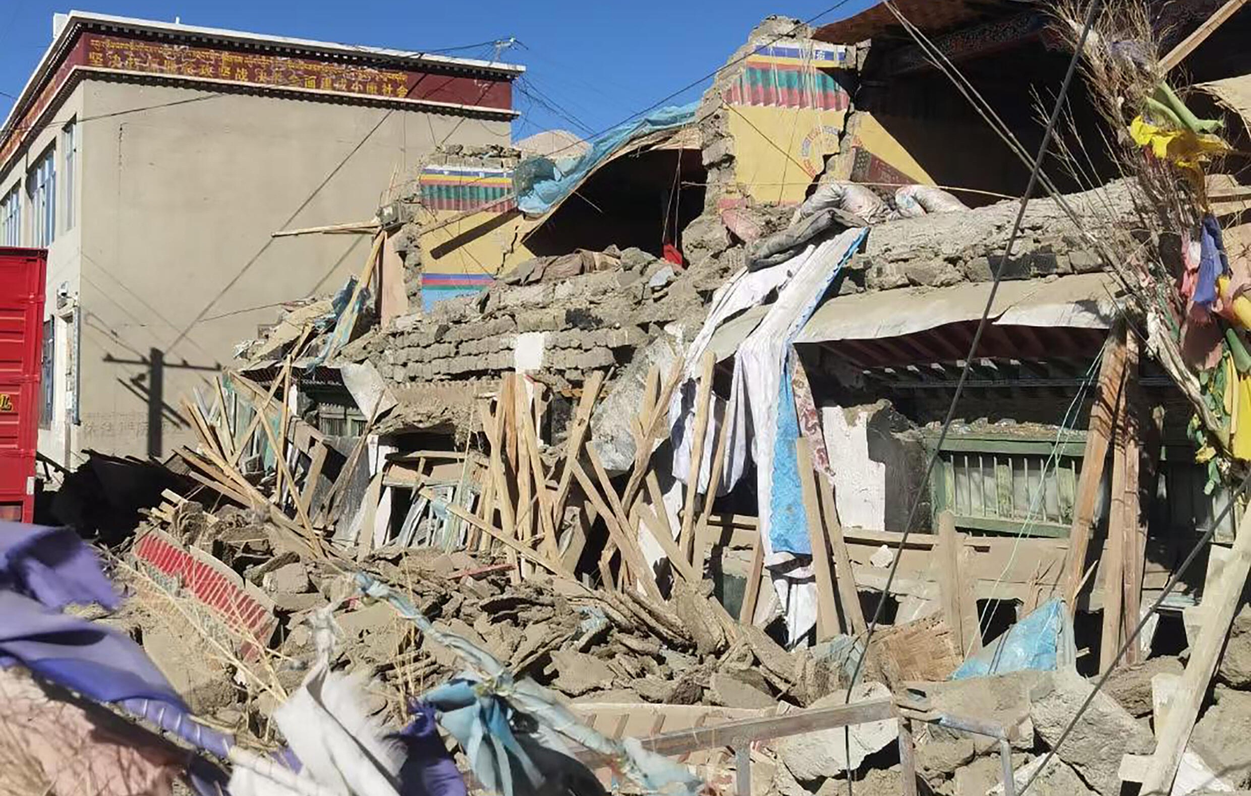Vladímir Putin expresa sus condolencias a Xi Jinping por el mortal terremoto en el Tíbet