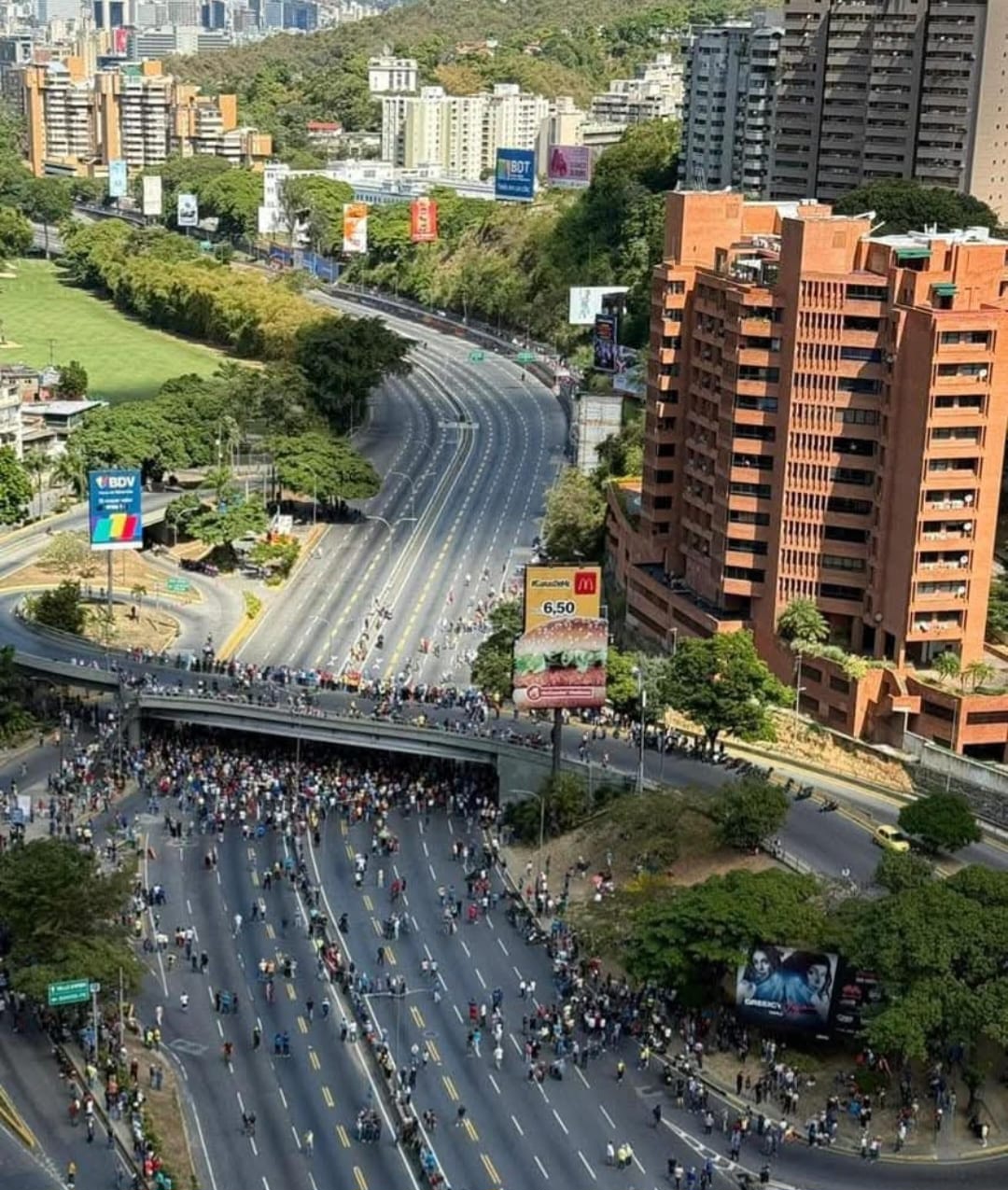María Corina Machado desmiente detención en Venezuela