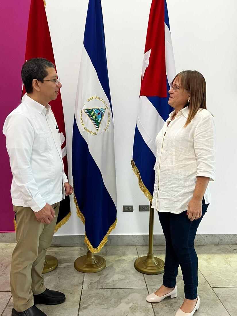 Arriba a Nicaragua la nueva Embajadora de Cuba