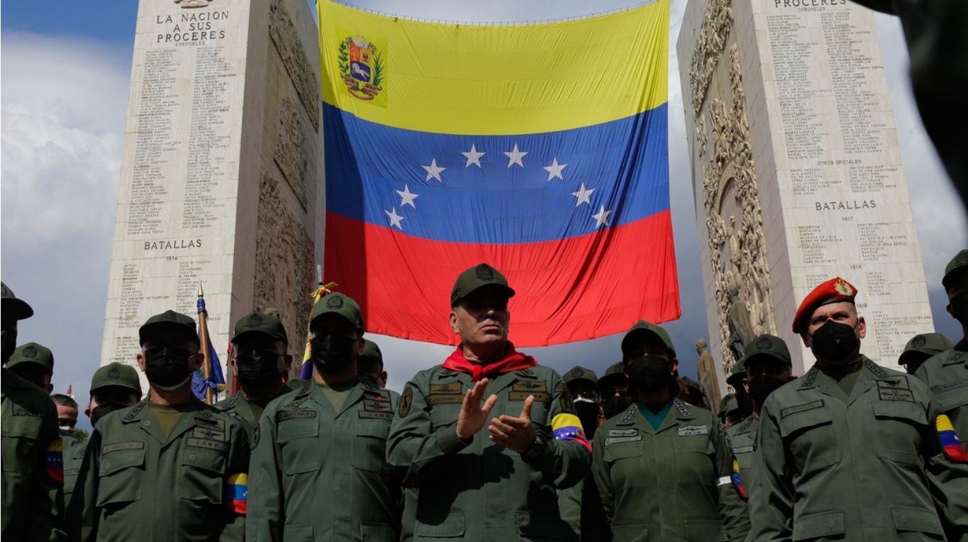 Ministro de Defensa de Venezuela advierte a Uribe y Duque que pidieron una intervención militar