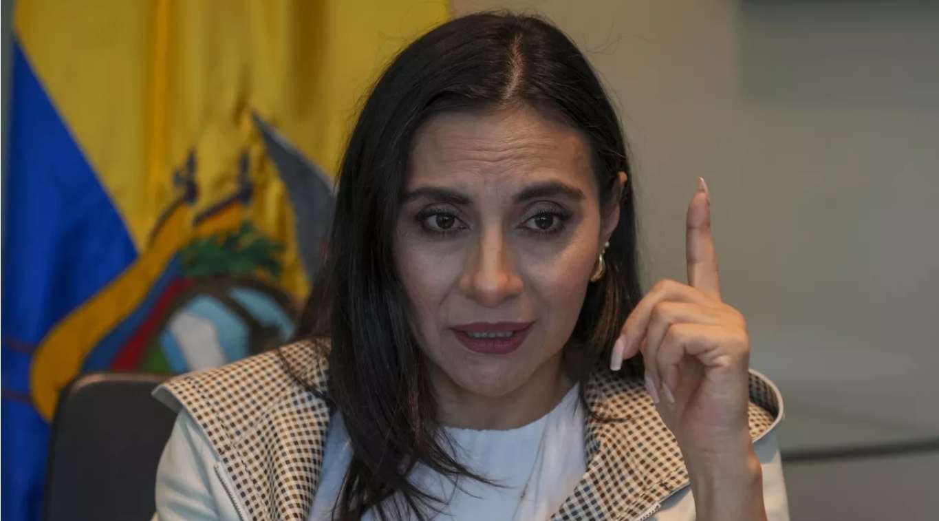 Jueza de Ecuador entrega pruebas de presunta presión para fallar contra Verónica Abad