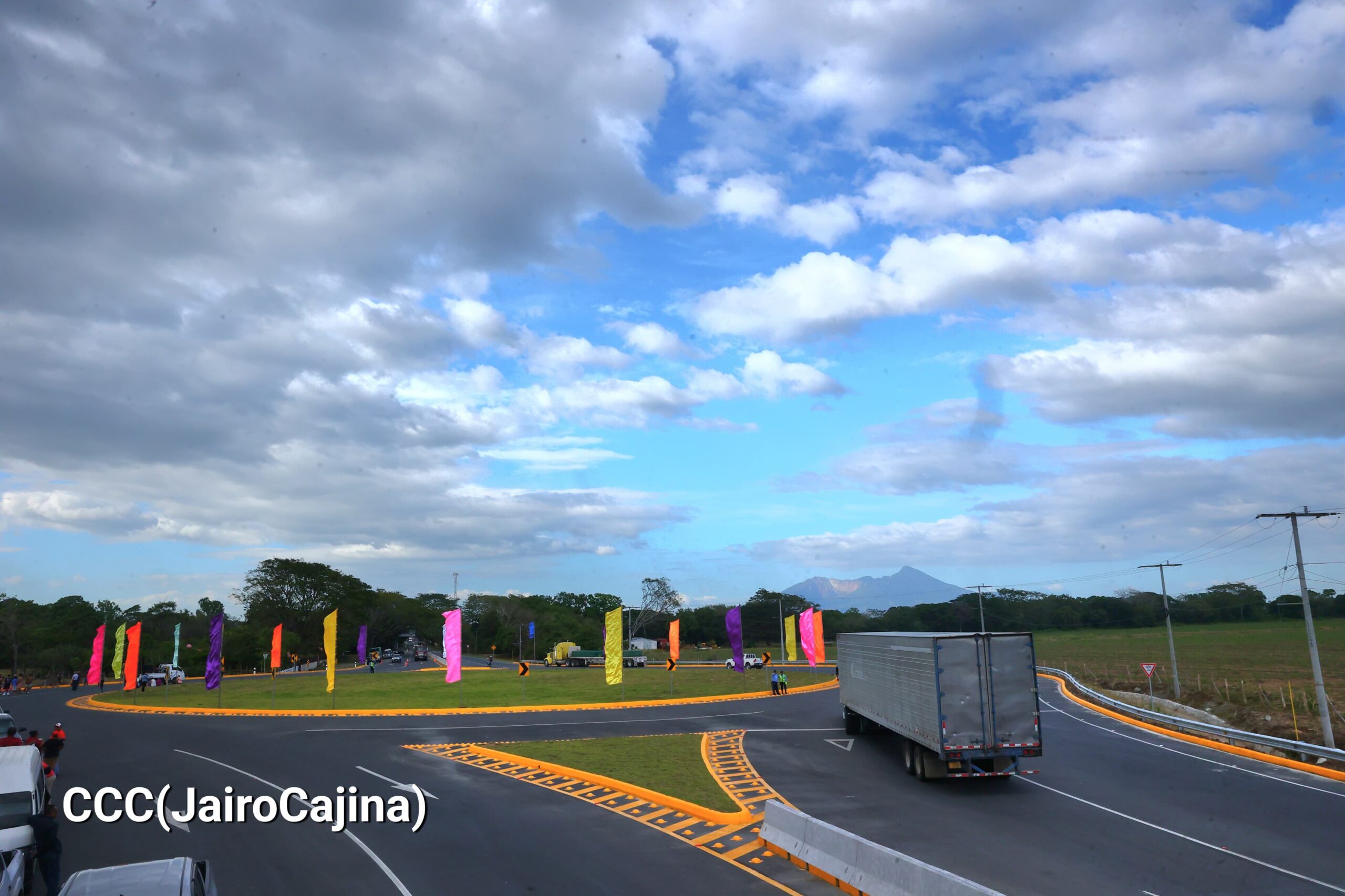 Inauguran Rotonda Ochomogo que facilita mayor conectividad, turismo y comercio