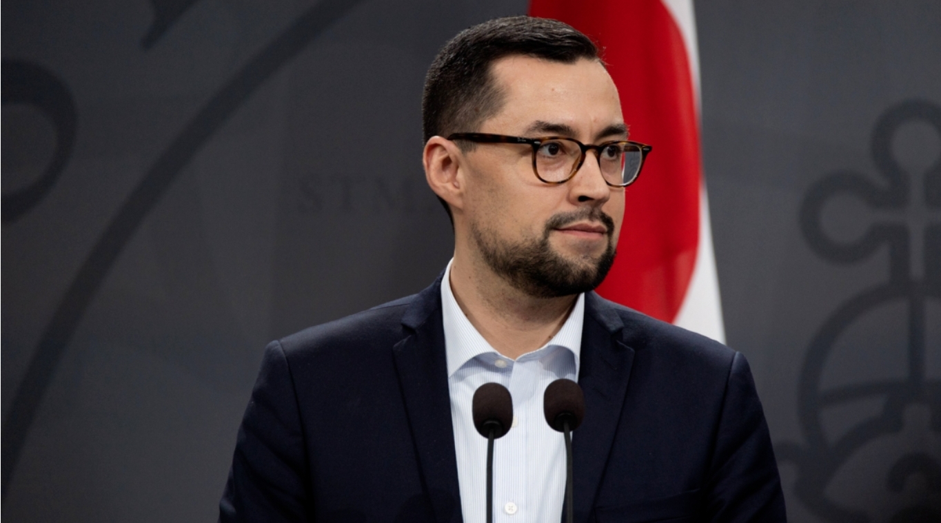 Primer ministro de Groenlandia expone los deseos del pueblo isleño