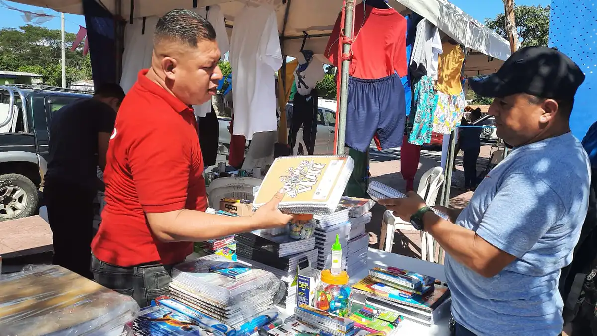 Bono Presidencial a niños incrementará ventas en Ferias Escolares de los mercados