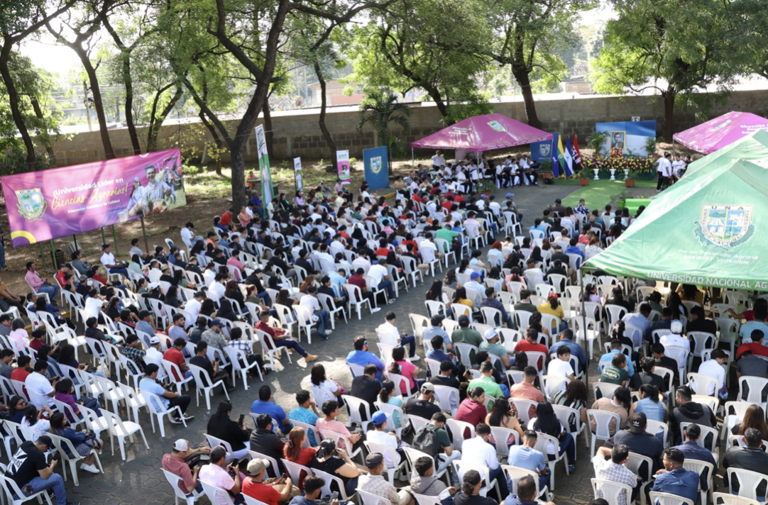 Miles de jóvenes inician sus clases del Año Lectivo 2025 en la UNA