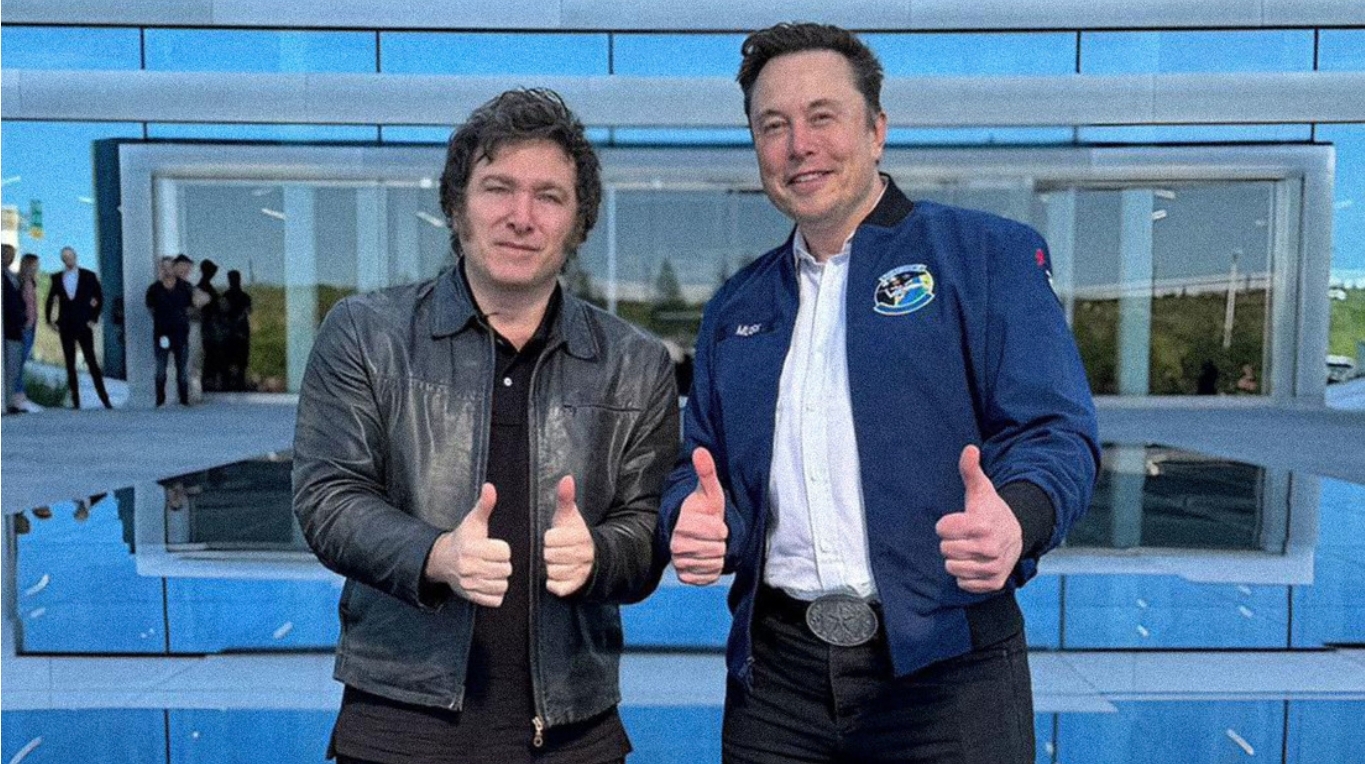 “Nazi las pelotas”: Milei sale en defensa de Musk tras su polémico gesto