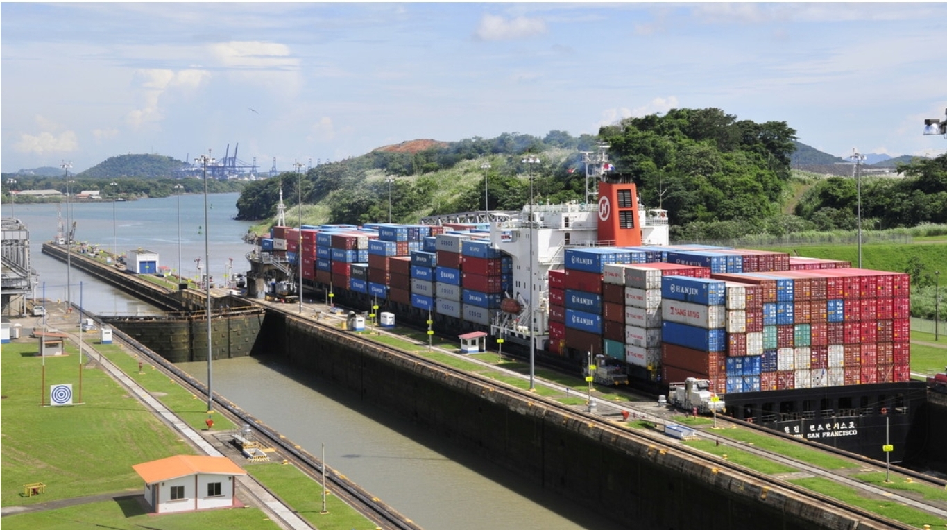 China responde a las acusaciones de Trump sobre el canal de Panamá