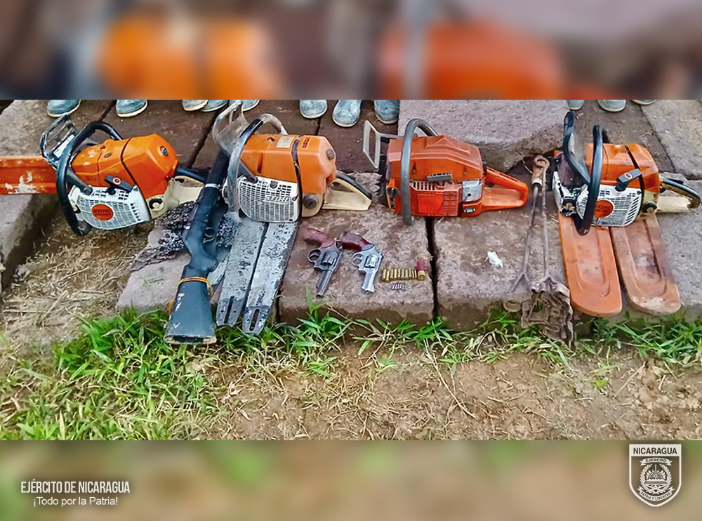 Ejército retiene armas