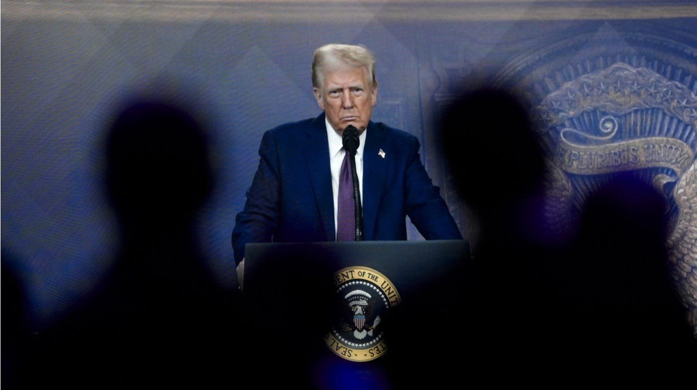 O fabrican en EEUU sus productos, o paguen aranceles: el “sencillo” mensaje de Trump a empresarios