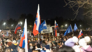 Eslovaquia prepara expulsión