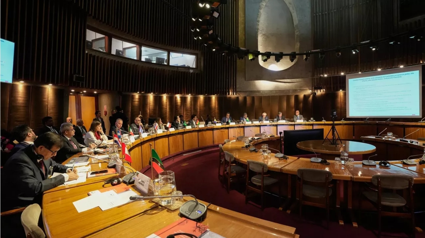 Caracas acusa que hay una “operación de la derecha” para “implosionar” la CELAC
