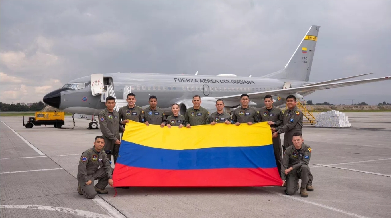 Colombia envía un avión militar para repatriar deportados de EEUU