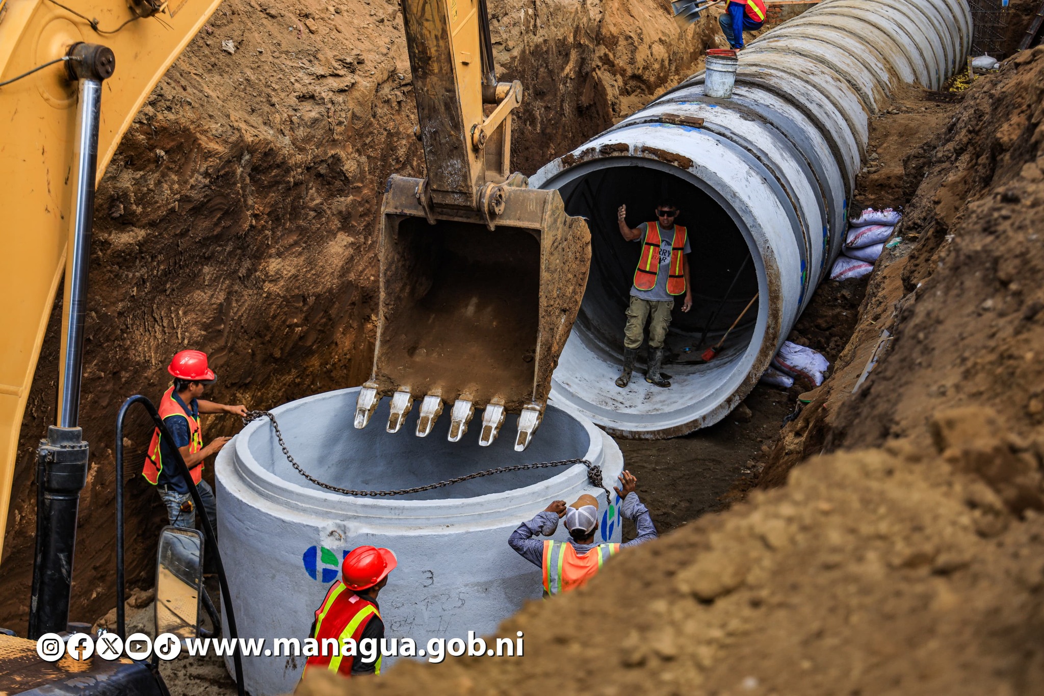 Realizan obras de mitigación y drenaje pluvial en el Distrito V para eliminar puntos críticos