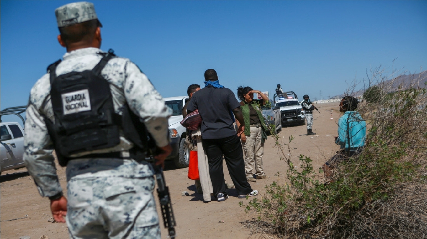 Miles de agentes mexicanos se movilizan hacia la frontera con EEUU