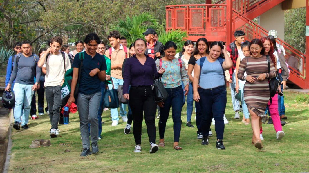 Universidades públicas de Nicaragua dan la bienvenida a los nuevos ingresos