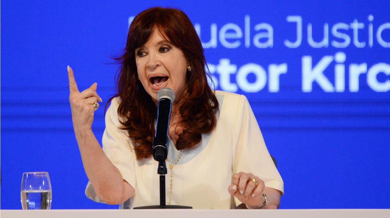“Te noto algo nervioso”: Cristina Fernández critica a Milei por sus políticas cambiarias