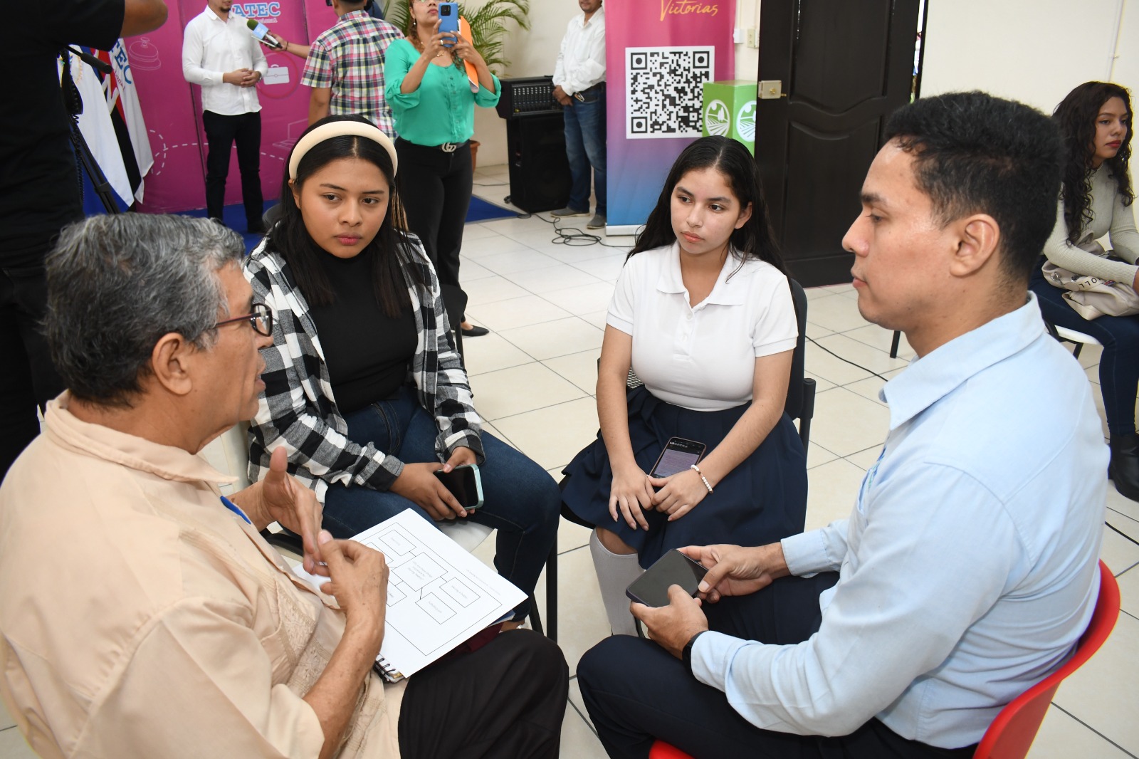 Club de conversación del idioma inglés tendrá más de mil estudiantes