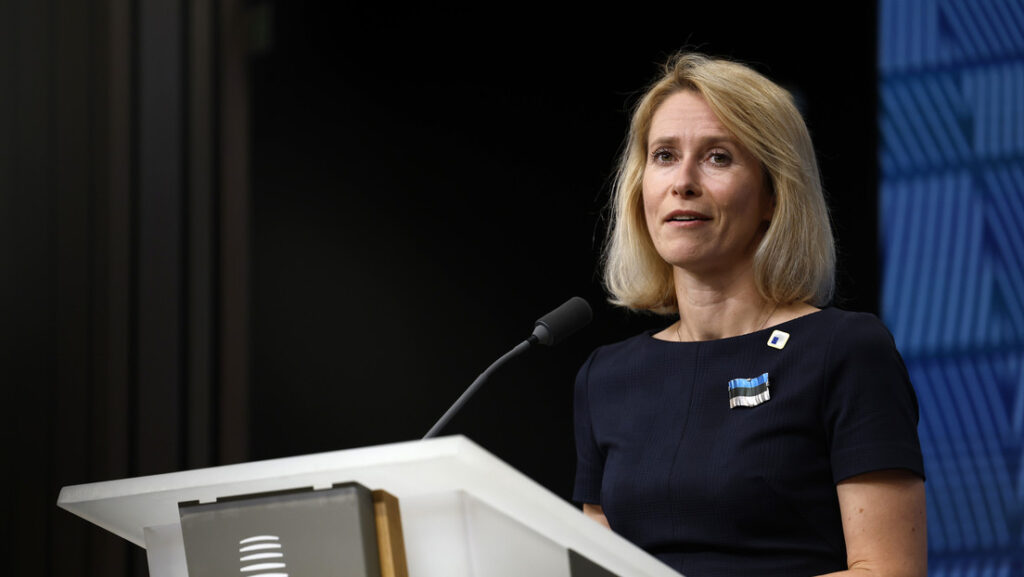 EEUU intenta pelearse