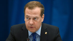 Medvédev destaca humillante regañina a Europa