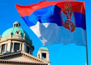 Mensaje Revolución y Constitución Serbia