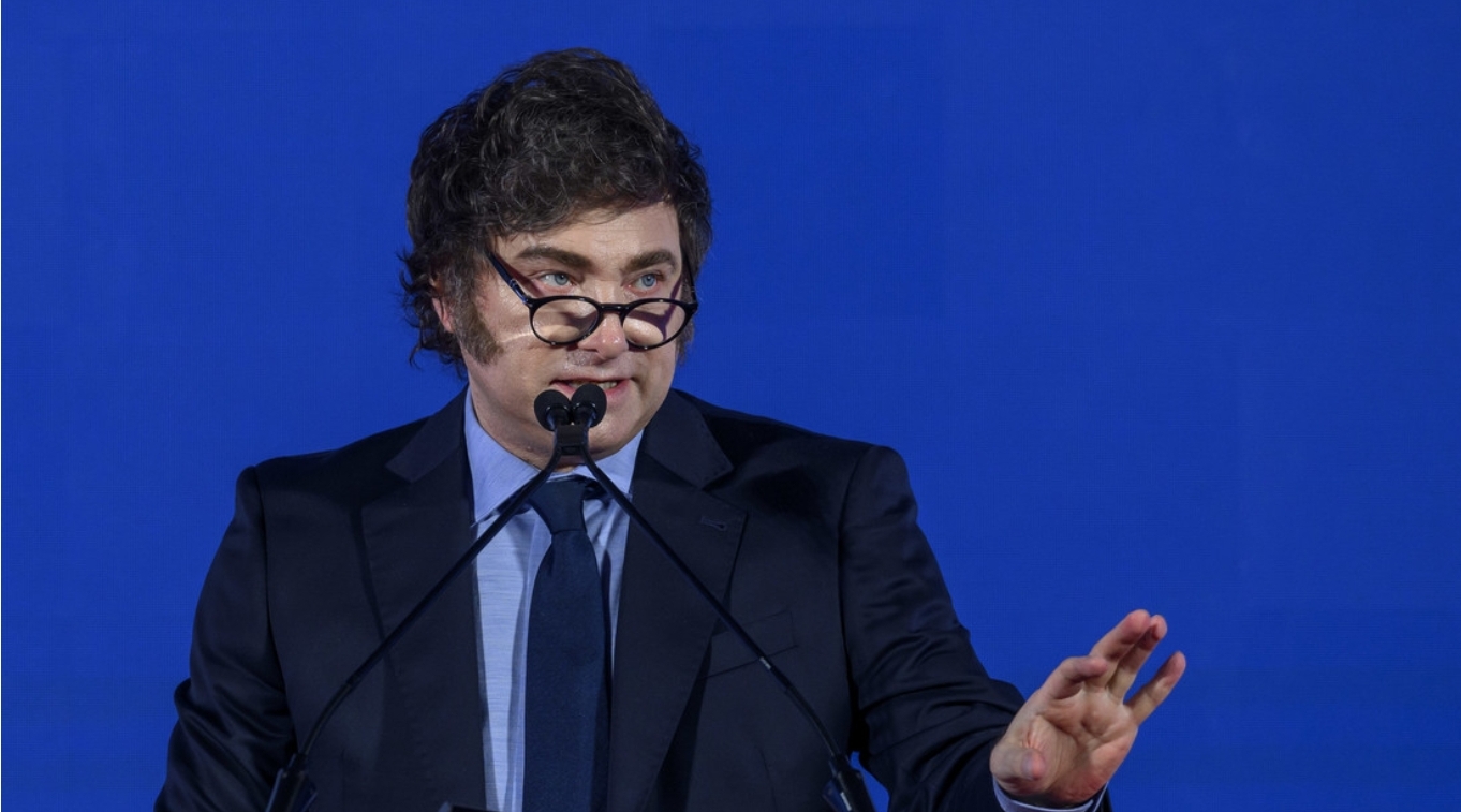 Milei ordena investigación tras promocionar criptomoneda fallida