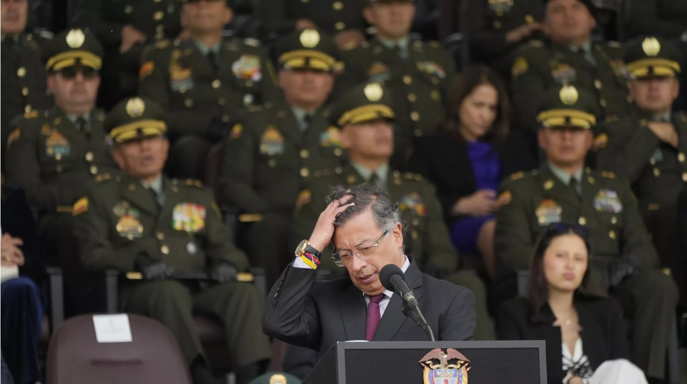Gustavo Petro afirma que narcotraficantes poseen misiles para atacarlo