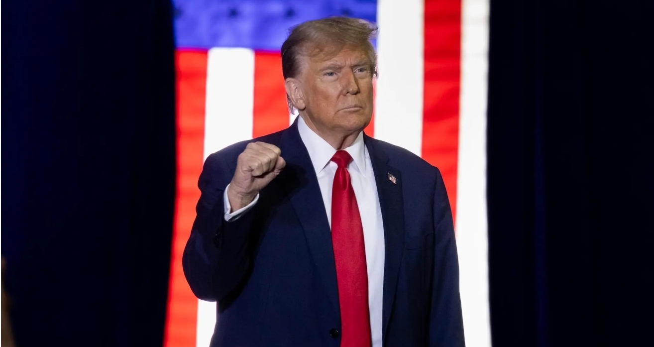 Trump amenaza: aranceles contra industria automotriz rondará el 25 %