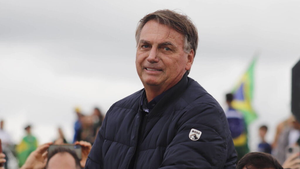 Bolsonaro habla envenenamiento de Lula