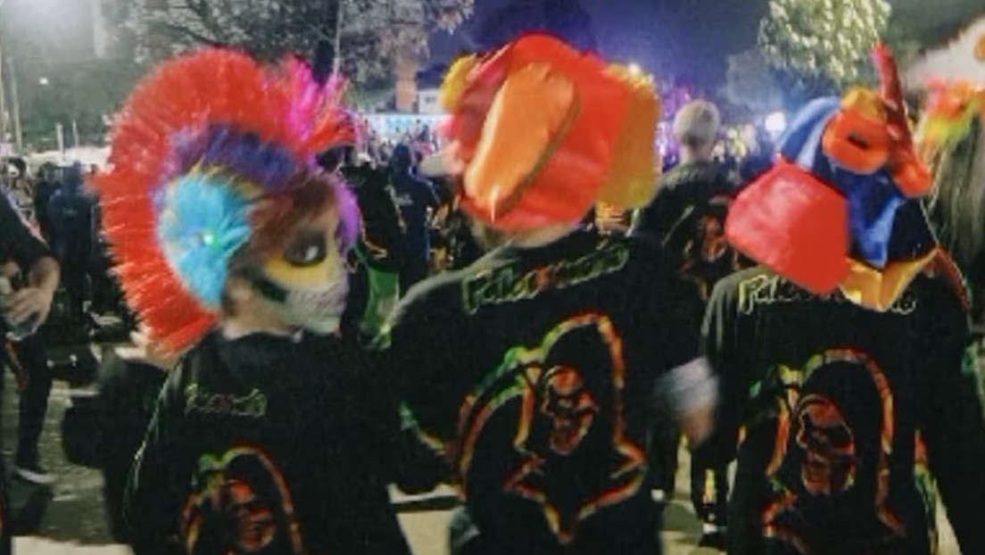 Shakira engañó a todos y se infiltró en el carnaval de su ciudad natal (VIDEOS)