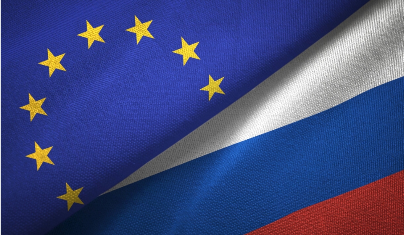 La UE aprueba el 16.° paquete de sanciones contra Rusia, mientras su aliado clave busca la paz