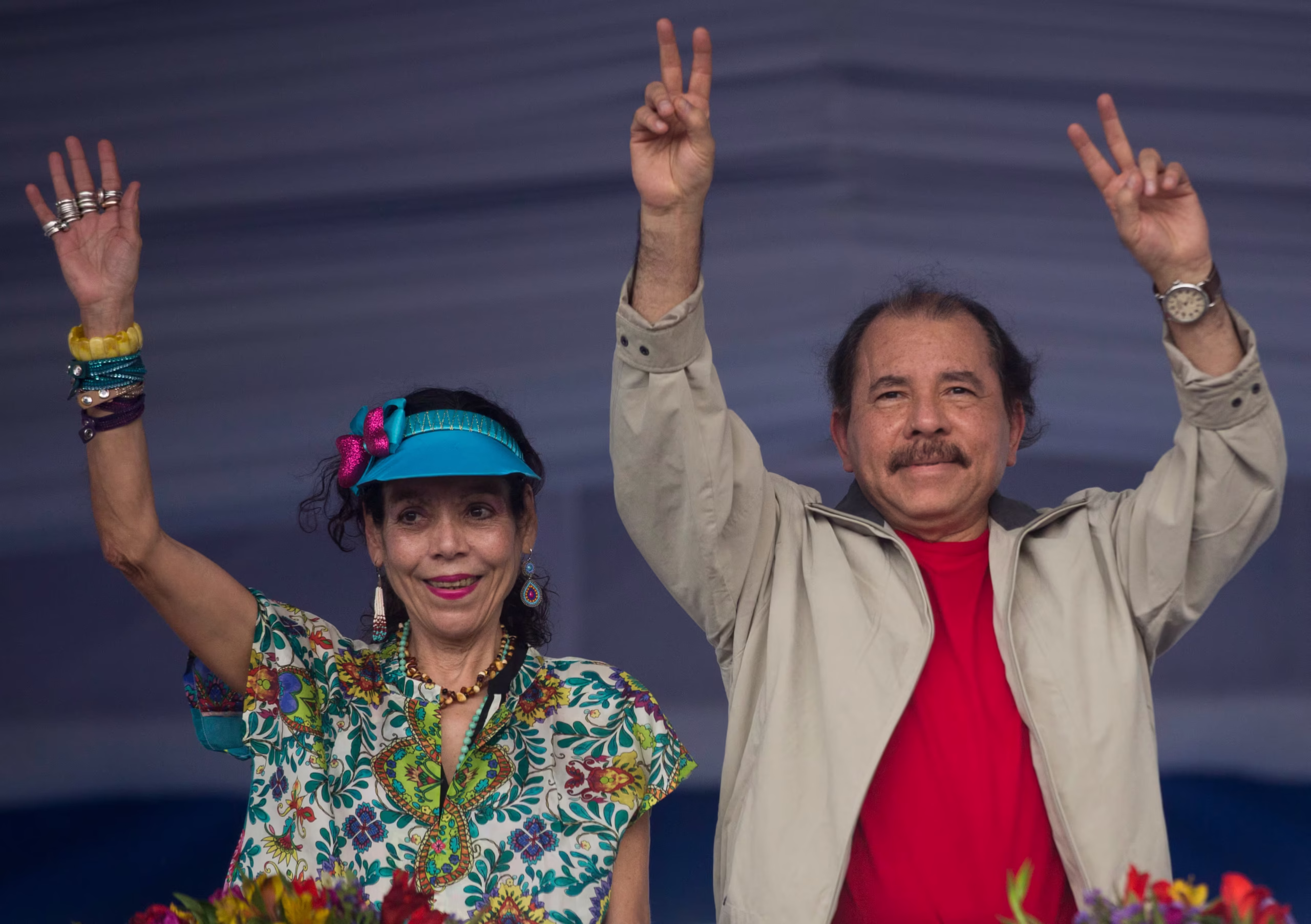 Copresidenta Rosario Murillo saluda a los periodistas nicaragüenses
