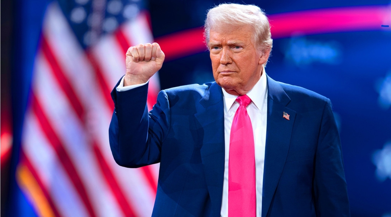 “La noche de mañana será grande”: Trump publica un críptico mensaje