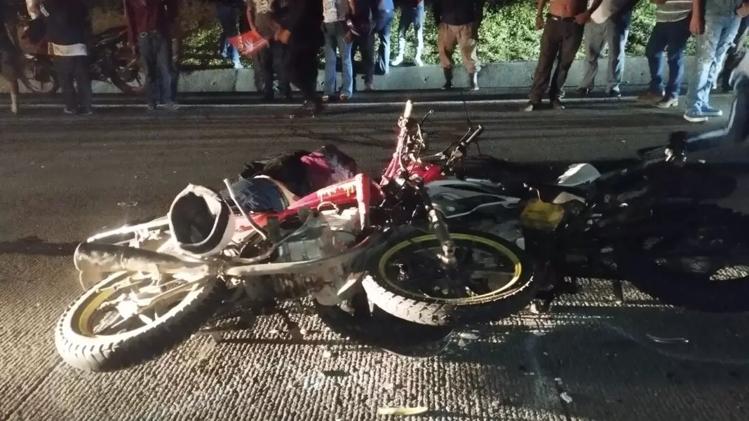 En Matagalpa 2 motociclistas perecen cuando a exceso de velocidad chocan de frente