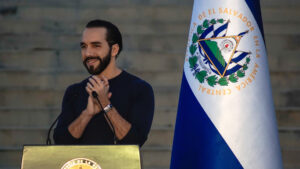 ¿Bukele reta al FMI?