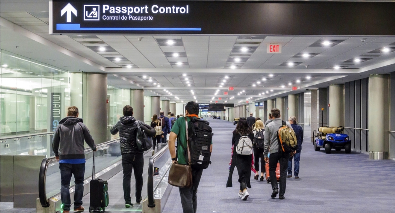 EEUU estaría preparando restricciones de ingreso para ciudadanos de varios países