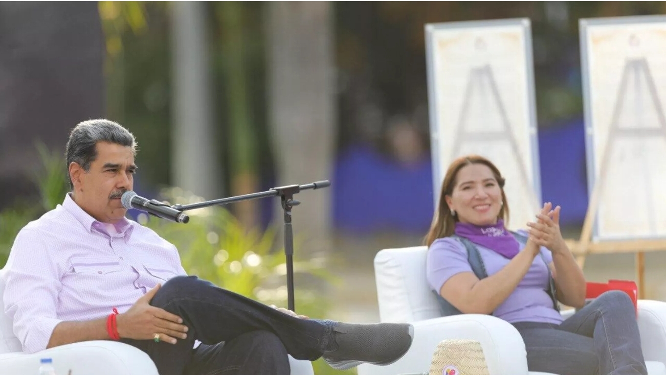 Maduro acusa a EEUU de afectar vuelos de deportación de migrantes tras sanción a Chevron