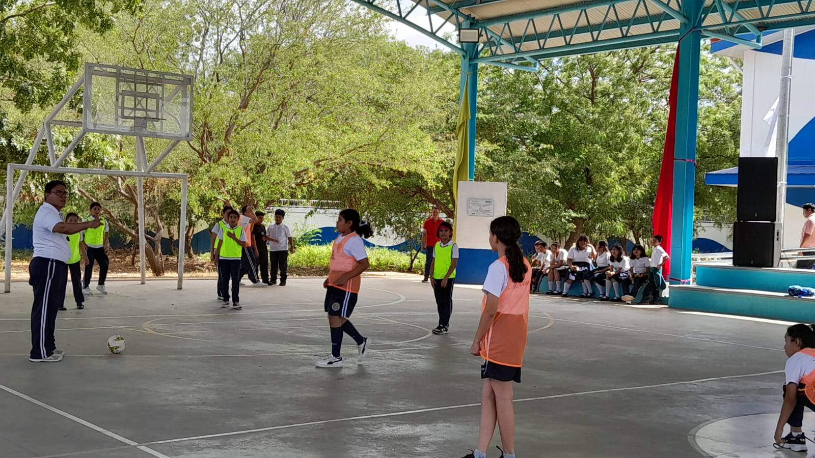 Fenifut promueve torneos de fútbol en los colegios de primaria en Managua