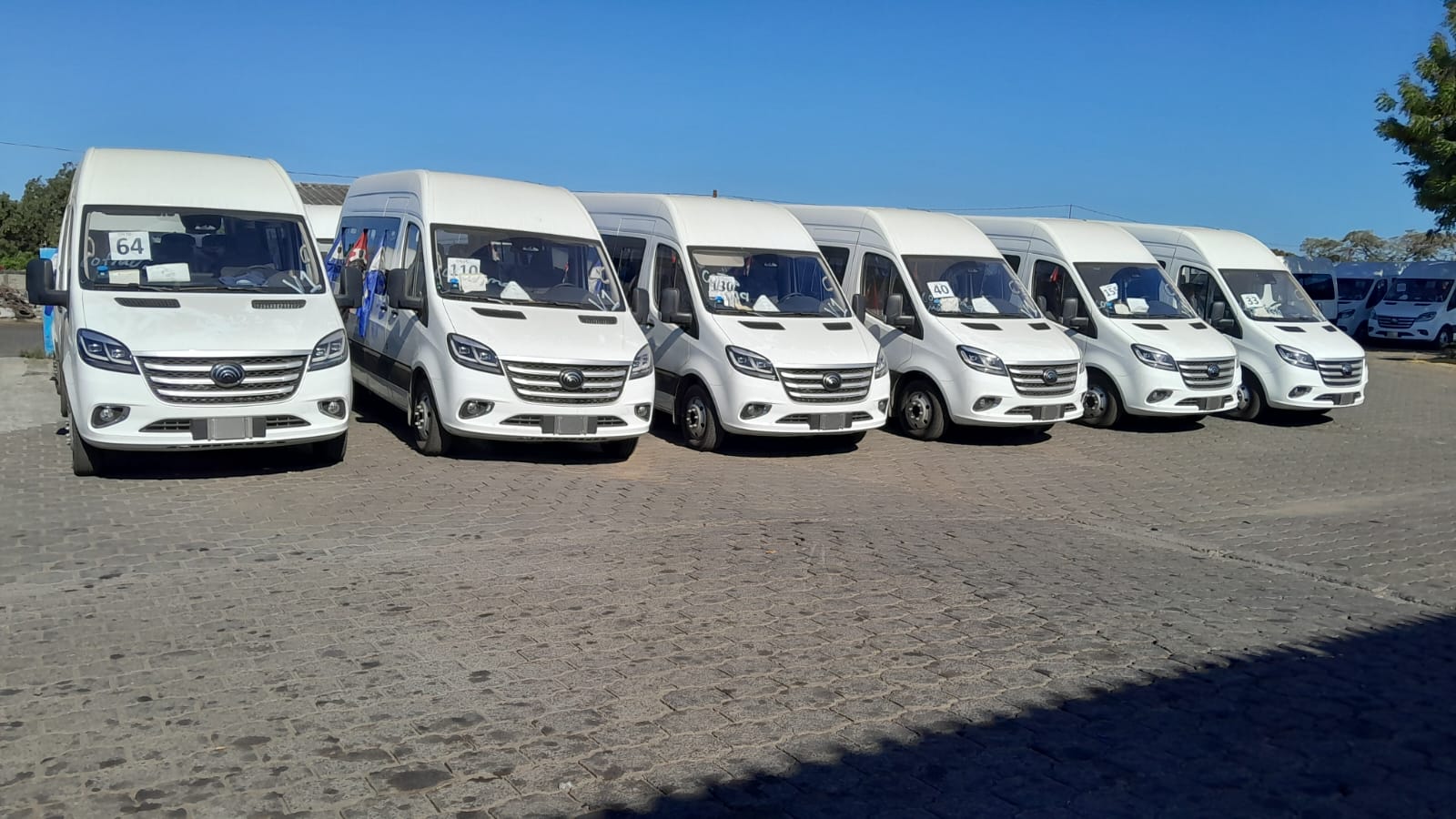 Continúa entrega de unidades de transporte chinas a cooperativas del país