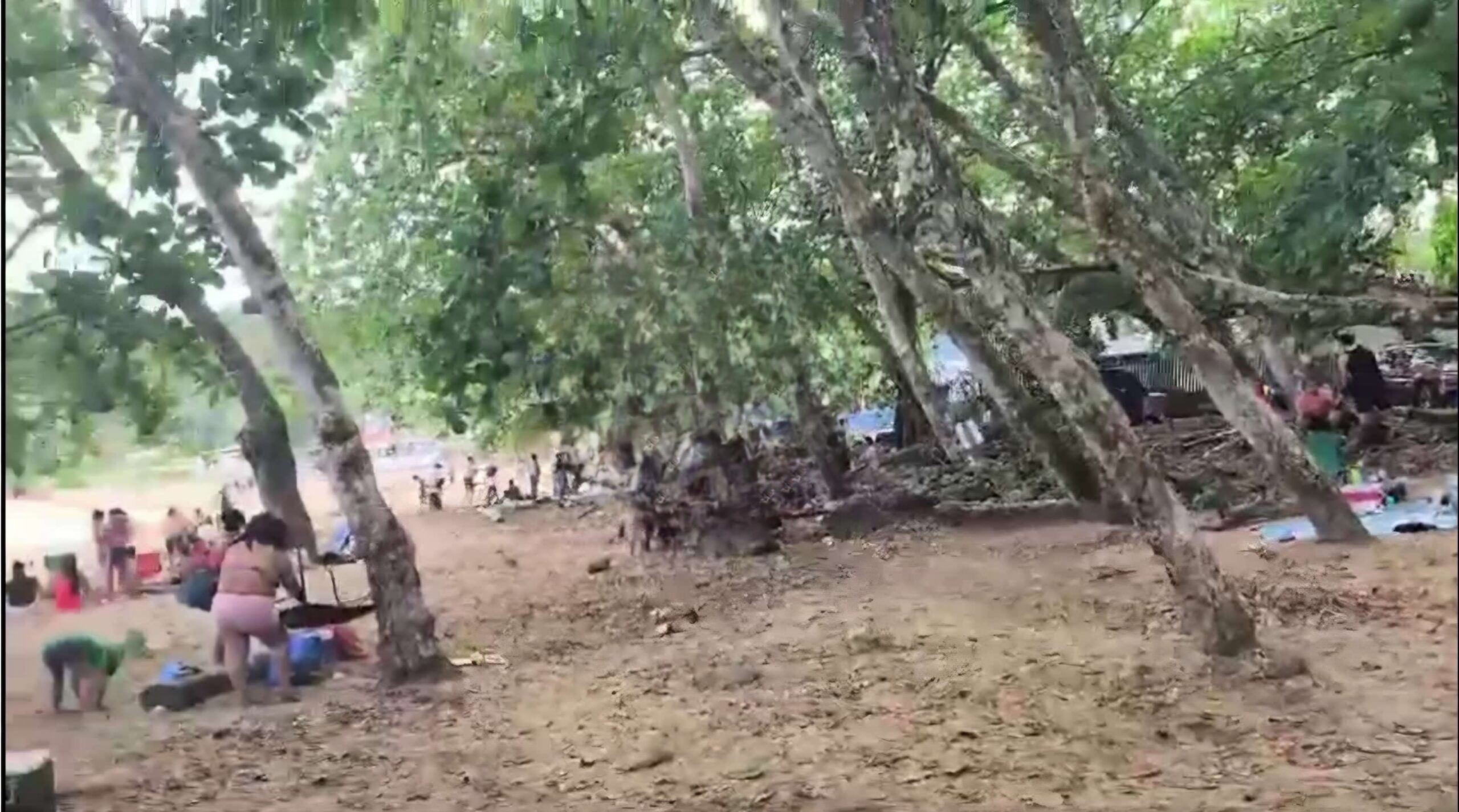 Costa Rica: tiroteo en playa deja policías y civiles heridos