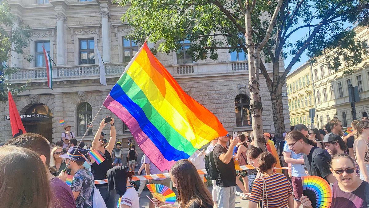 El Parlamento de Hungría prohíbe las marchas LGBT en el país