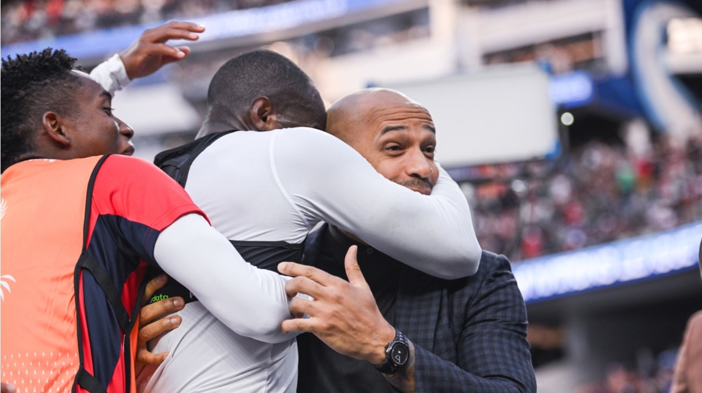 Panamá marca gol y su delirante y eufórica celebración incluye a Thierry Henry