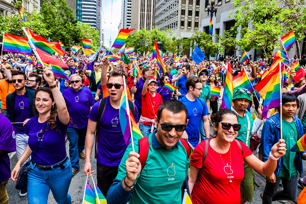 Retiran apoyo celebraciones del orgullo LGBT