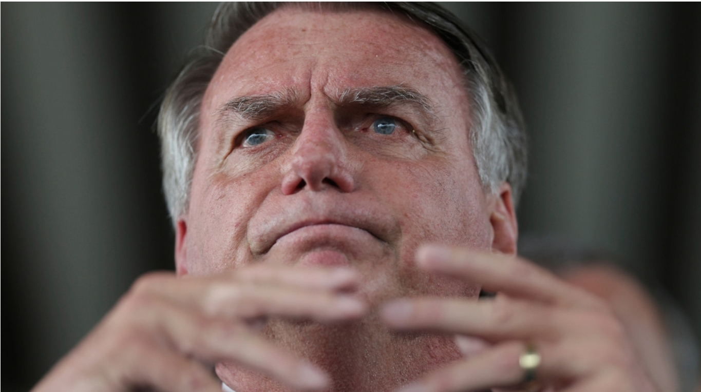 Justicia archiva un caso contra Bolsonaro