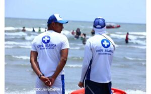 Cientos de brigadistas de la Cruz Blanca