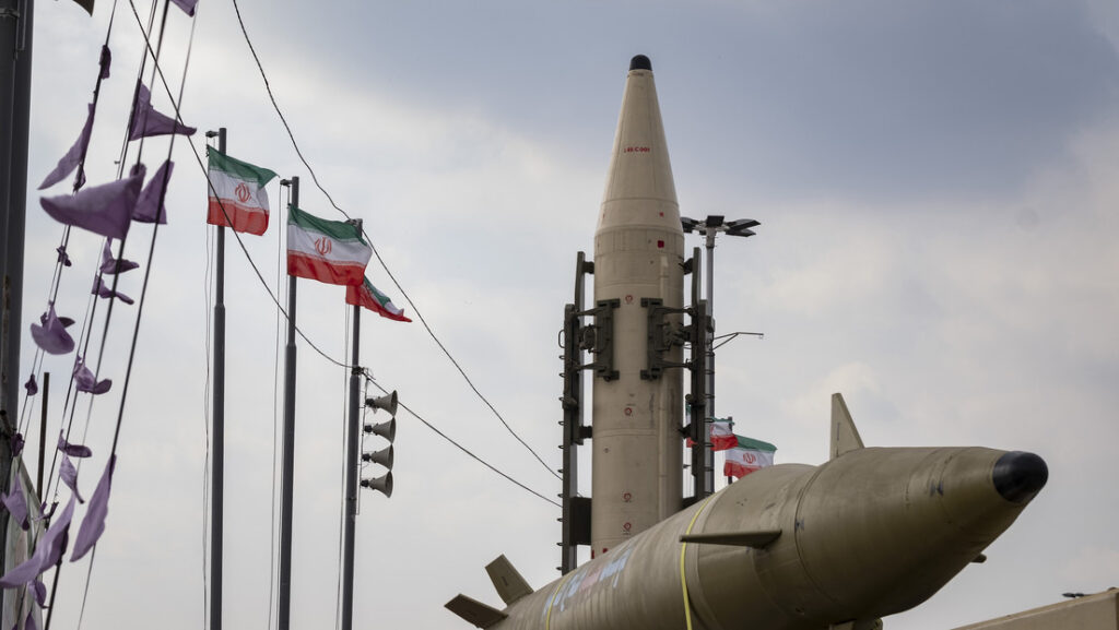 Irán amenaza con desarrollar armas nucleares