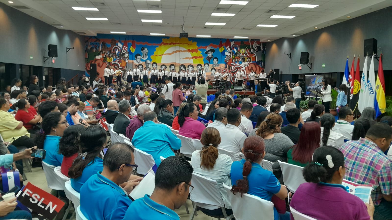 Sistema Nacional de Desarrollo Profesional Docente beneficiará a 70 mil protagonistas